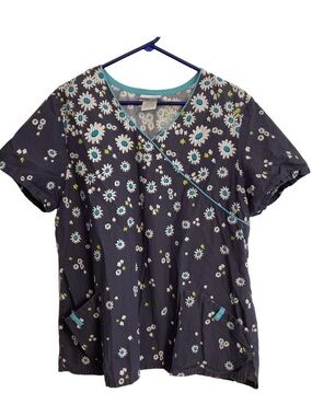 Floral Print Women's Scrub Top size xl